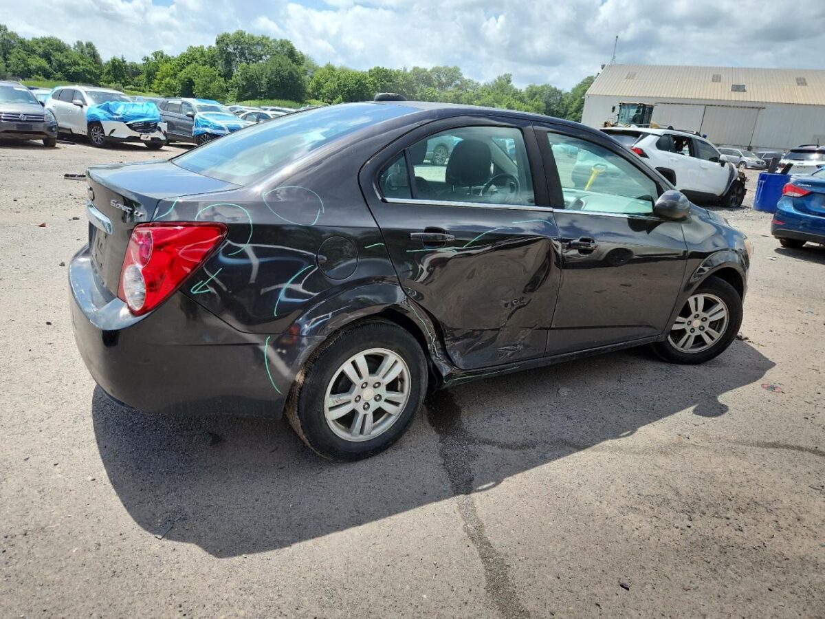 Chevrolet Sonic LT 2015 Automático - Imagen 11