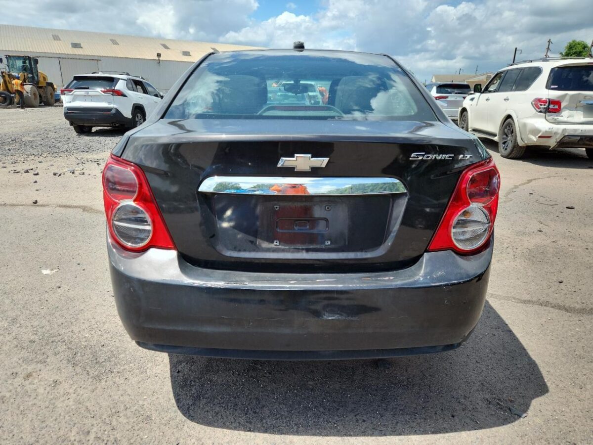 Chevrolet Sonic LT 2015 Automático - Imagen 8