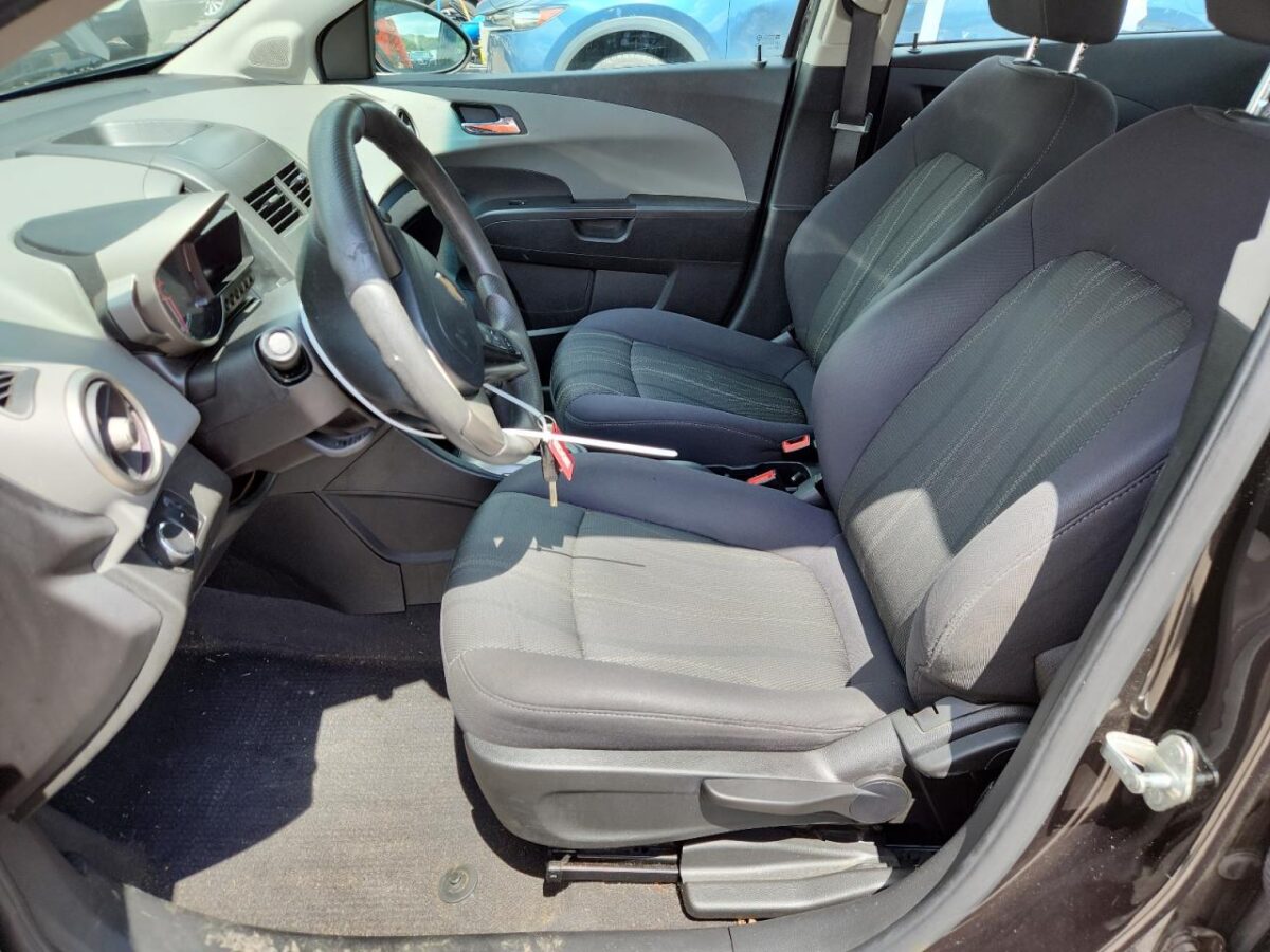 Chevrolet Sonic LT 2015 Automático - Imagen 7