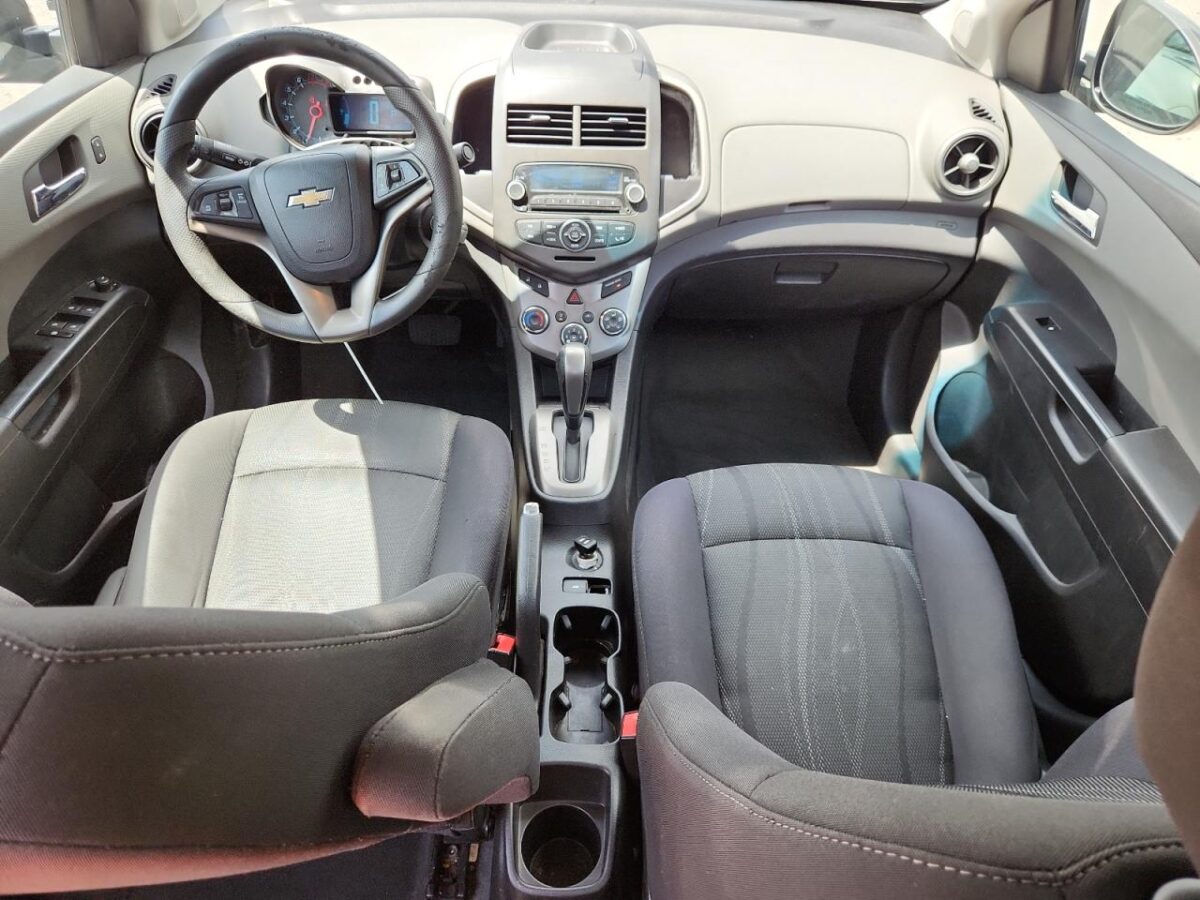 Chevrolet Sonic LT 2015 Automático - Imagen 6