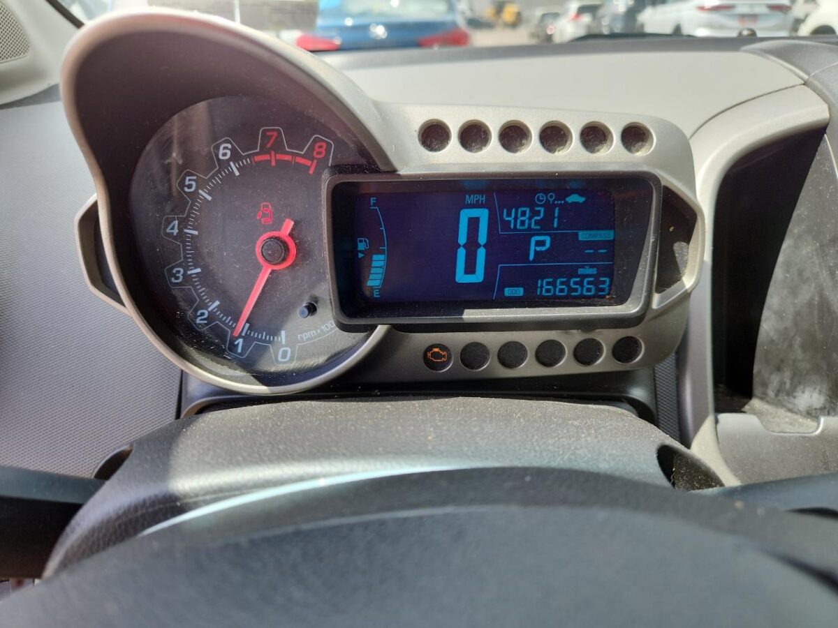 Chevrolet Sonic LT 2015 Automático - Imagen 5