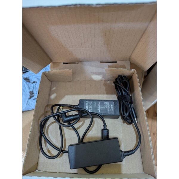 Cargador para laptop 45W
