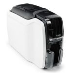 Zebra ZC100 - Impresora de tarjetas de plástico - color - transferencia térmica / sublimación de tinte - CR-80 Card (85.6 x 54 mm) - 300 ppp - hasta 700 tarjetas/hora (monocromo) / hasta 150 tarjetas/hora (color) - capacidad: 100 tarjetas - USB 2.0